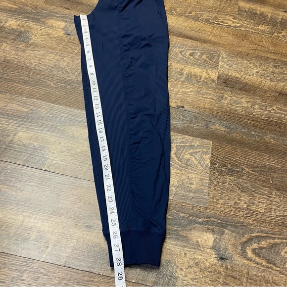 Lululemon Dance Studio Mid-Rise Jogger Women's Size 6 Navy Blue Pants - Picture 10 of 12
